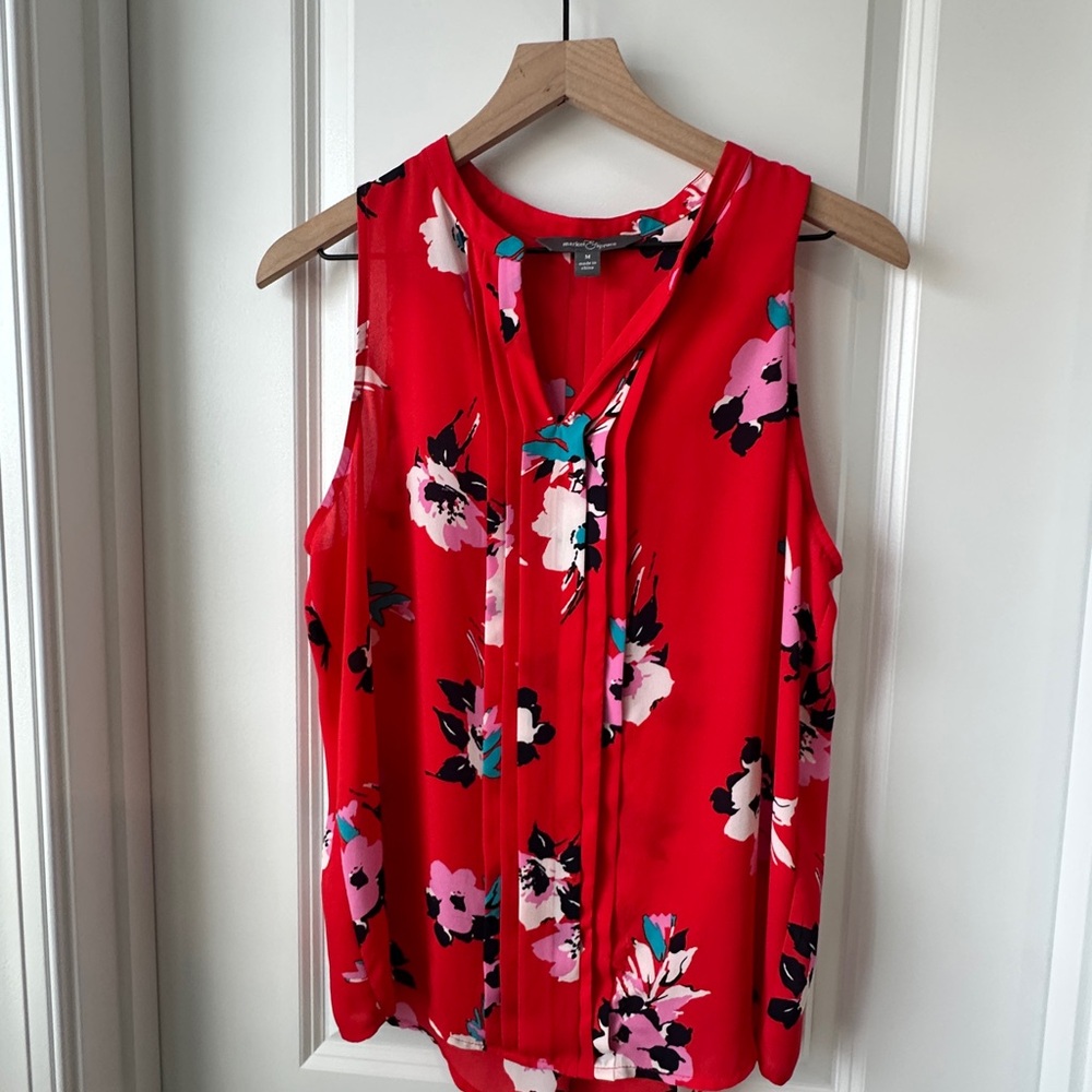 Market & Spruce Red Floral Sleeveless Blouse